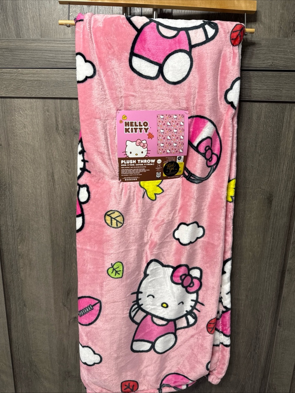 New Hello Kitty Football & Fall Autumn Leaves Pink 50" x 70" Blanket & Hanger